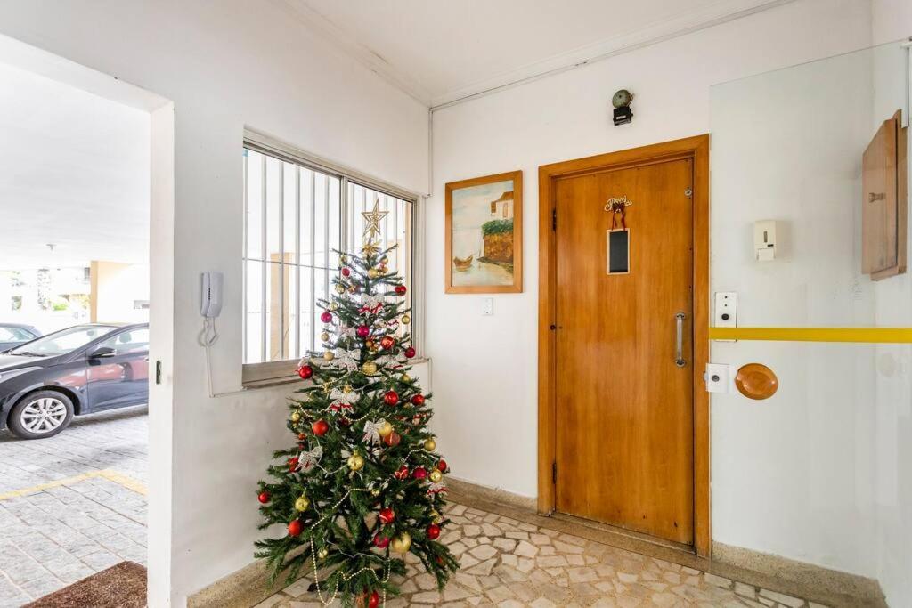 Apartamento Encantador No Guaruja, Praia Da Enseada - Apenas 600M Da Praia ! Bagian luar foto
